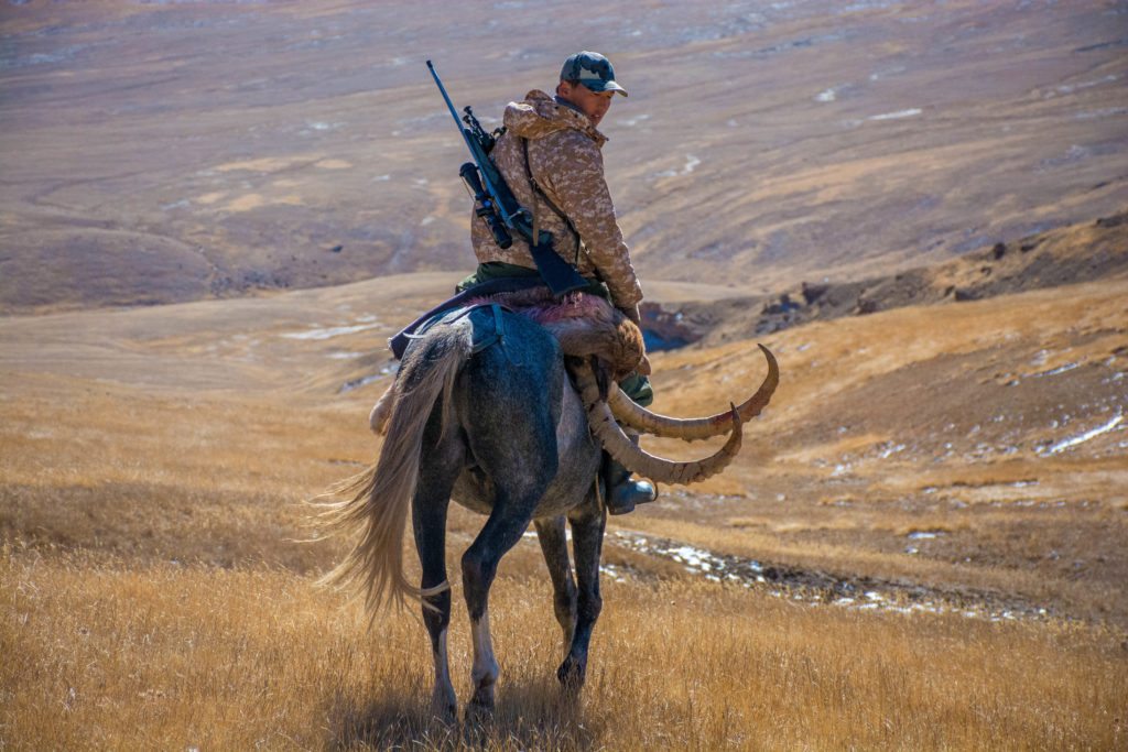 Guide Ruslan with Mark Ticehurst 47 inch Ibex